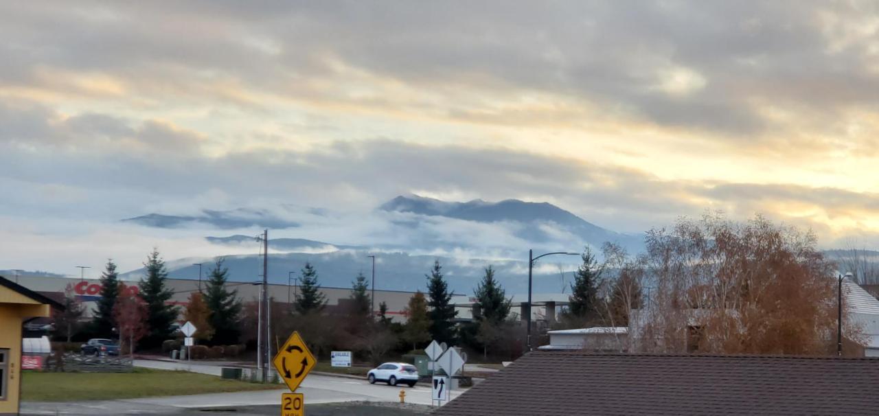 Olympic View Inn Sequim Extérieur photo