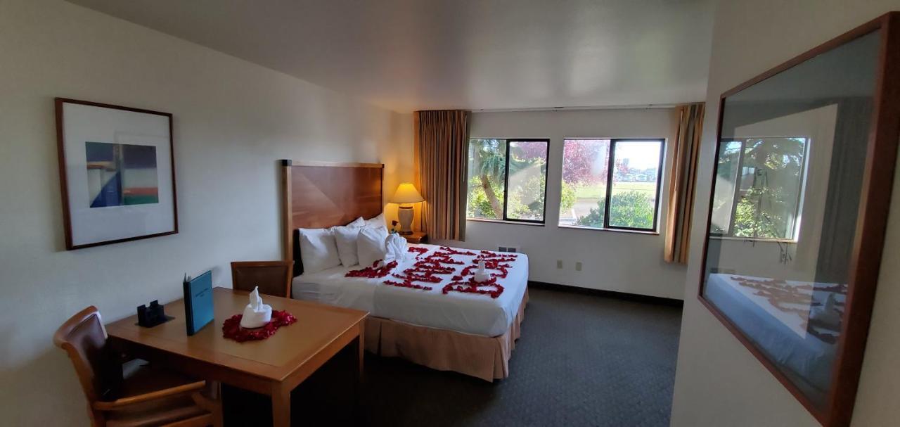 Olympic View Inn Sequim Extérieur photo